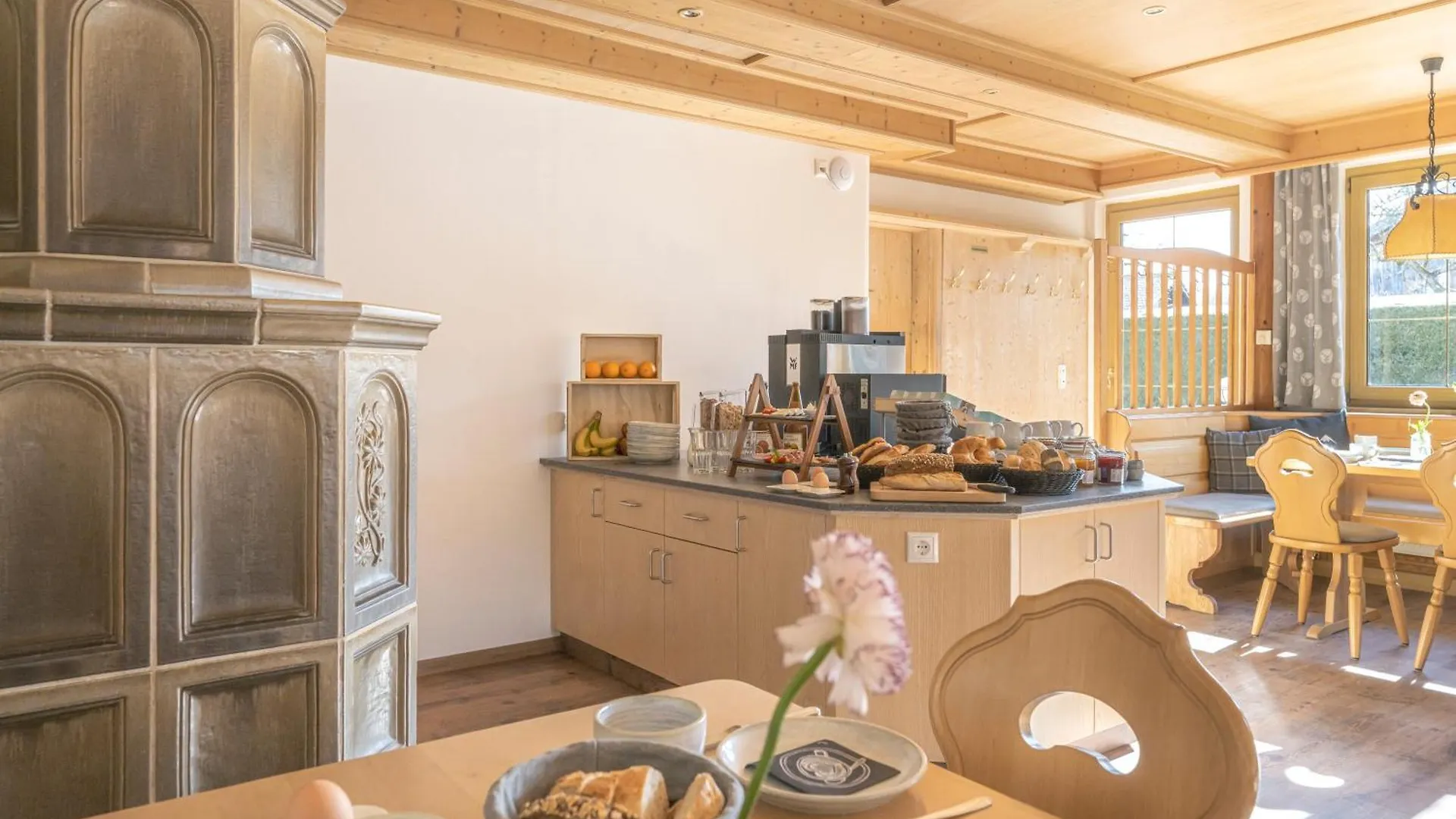 Pension Bergmoment Ferienwohnungen Und Zimmer Mit Fruehstueck Lenggries