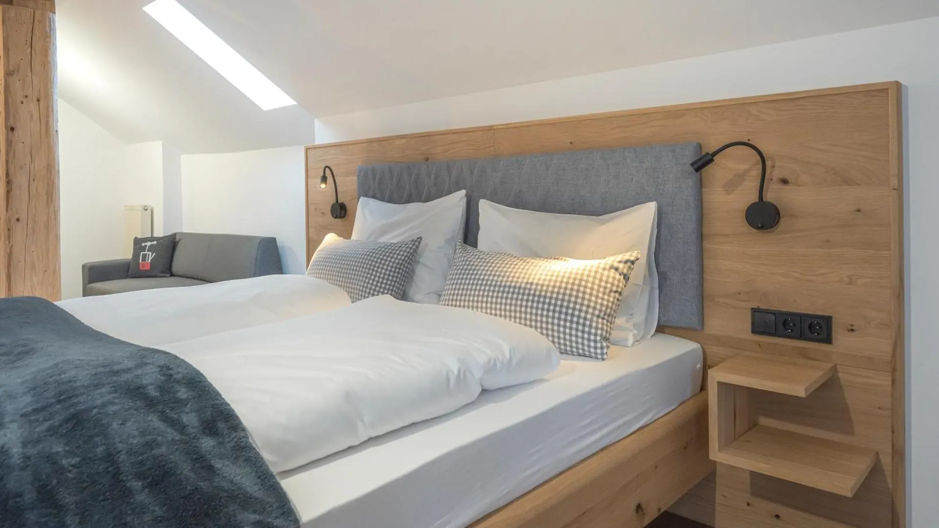 Pension Bergmoment Ferienwohnungen Und Zimmer Mit Fruehstueck Lenggries