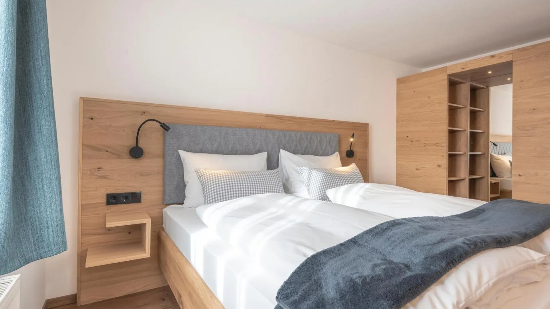 Pension Bergmoment Ferienwohnungen Und Zimmer Mit Fruehstueck Lenggries 0*,  Germany