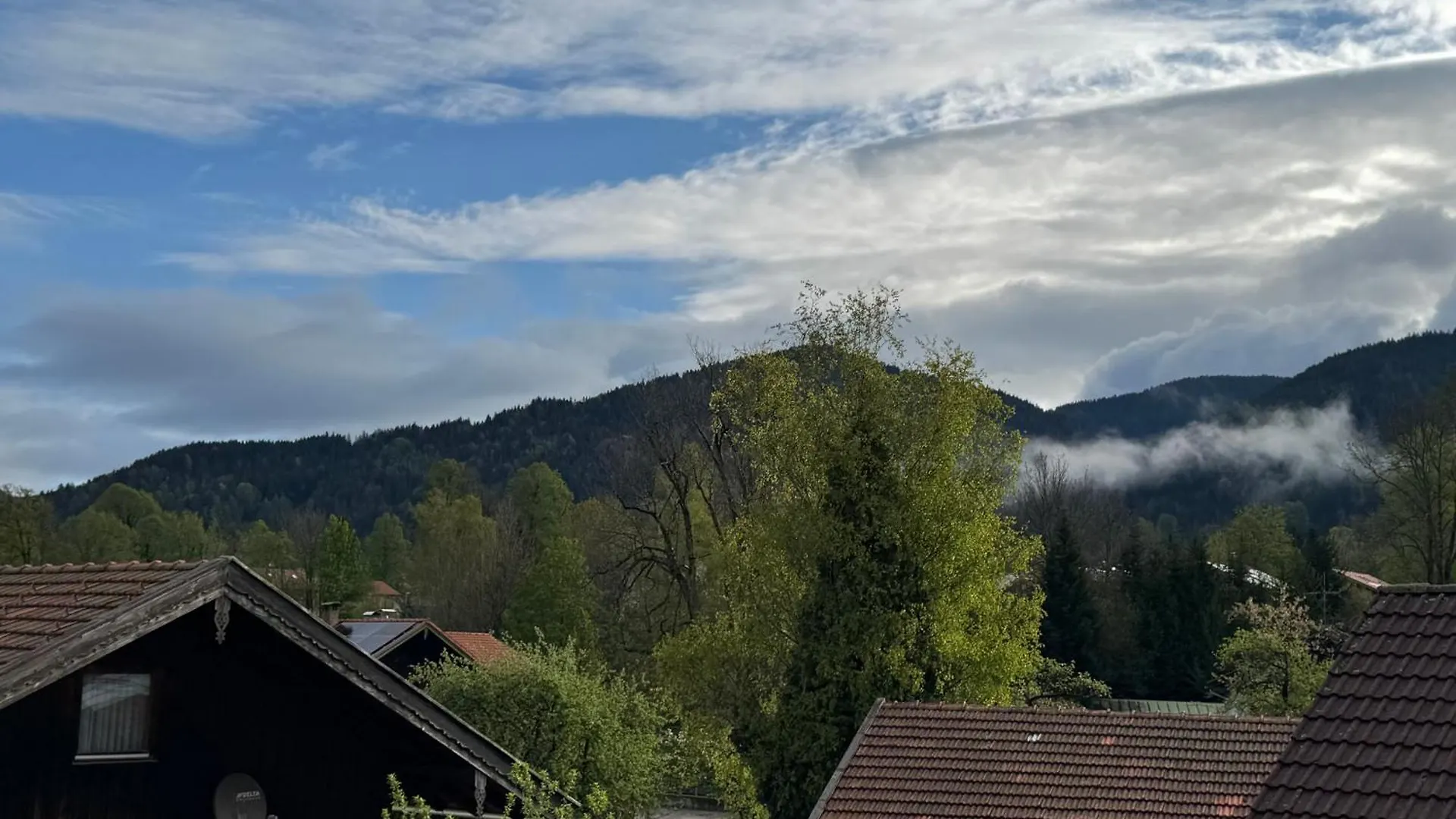 Apartment Pension Bergmoment Ferienwohnungen Und Zimmer Mit Fruehstueck Lenggries